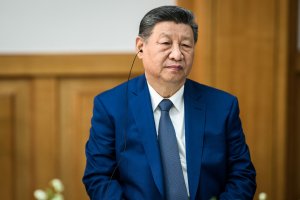 China's President Xi Jinping ousts two top generals