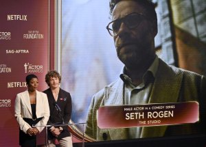 'Heated Rivalry' star Hudson Williams makes 'Tonight' debut