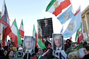 Hundreds allegedly killed amid Iranian government protests