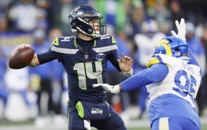 Seahawks tout Darnold as 'best in playoff history' for play vs. Rams