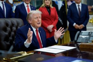 Trump tells Iran 'no nukes, protester killings' to avoid U.S. strikes