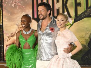 'Wicked' stars Grande, Bailey reuniting for 'Sunday in the Park'