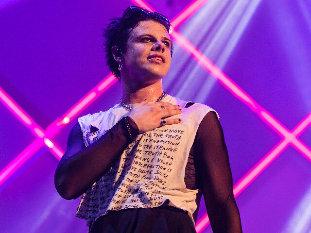 SAO PAULO, BRAZIL - MARCH 23: Yungblud performs live on stage at Cine Joia on March 23, 20