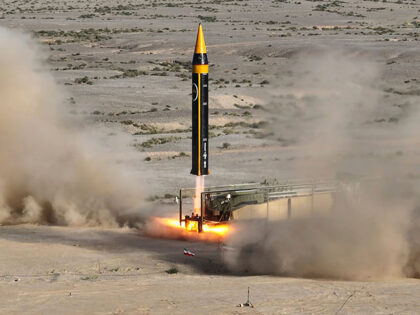 Title: Iran Image ID: 23145321139666 Article: In this picture released by the Iranian Defe