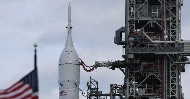 NASA Postpones Artemis II Moon Mission Due to Hydrogen Leak