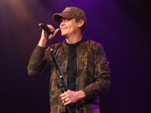 Brad Arnold of the band 3 Doors Down performs at the Bobby Bones And The Raging Idiots 4th