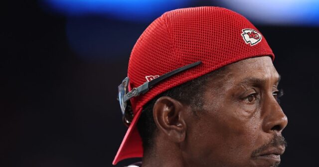 Patrick Mahomes Sr. Arrested for Violating Probation, Allegedly Drinking Alcohol