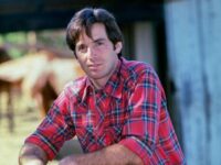 Robert Carradine, ‘Revenge of the Nerds’ and ‘Lizzie McGuire’ Star, Dies at 71