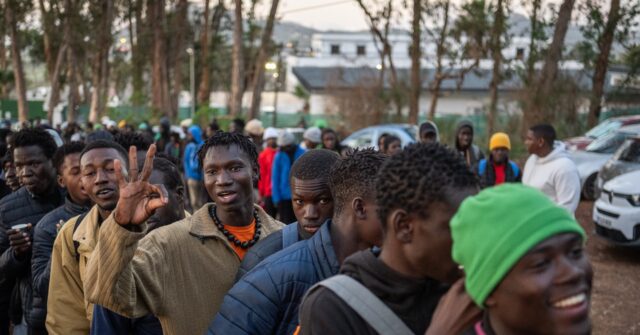 Spain Amnesty Scheme Could See 1.3 Million Illegals Granted Residency, Police Report Finds