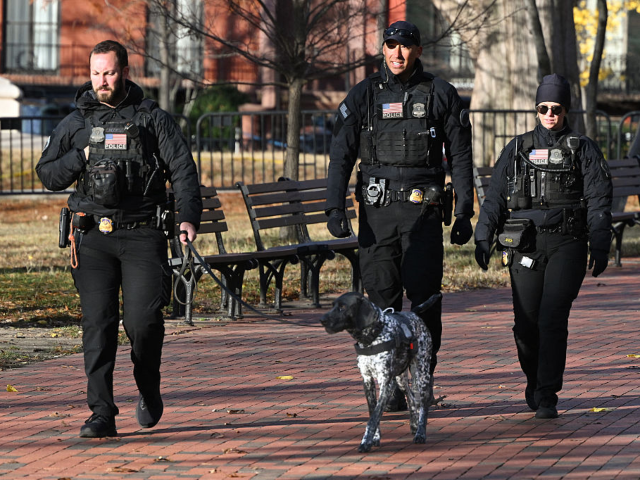 GettyImages-2248122881 Secret Service uniformed division officers patrol in Lafayette Square across from the Whit
