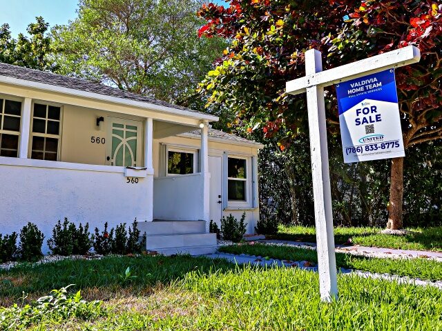 Senators Issue Trump-Backed ‘Homes for American Families Act’ to Ban Wall Street from B