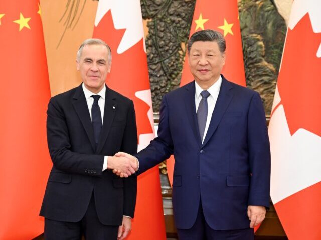 Chinese President Xi Jinping meets with Canadian Prime Minister Mark Carney at the Great H