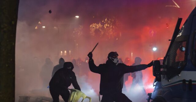 Over 100 Police Injured as Riots Erupt in Italy over Shut Down of Far-Left Activist Base