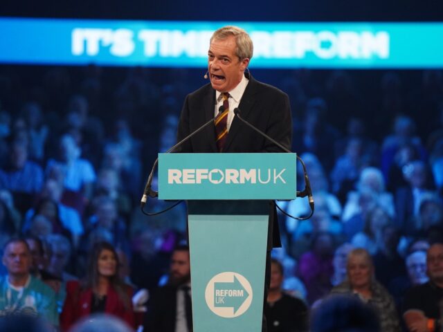 Farage Puts Reform Party on ‘General Election War Footing’, Predicting End of Starmer E