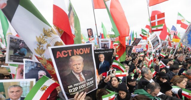 Hundreds of Thousands Protest Islamist Iranian Regime in Munich