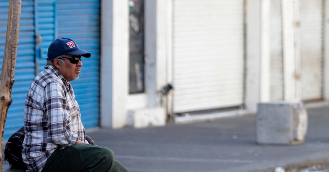 1,000 Tourists Got Stuck in Guadalajara Zoo During Mexico Cartel Terror Spree