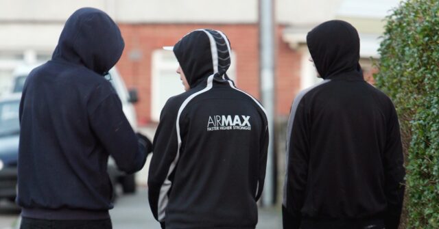 UK: Over Six Million Workers Earning Less than People on Welfare