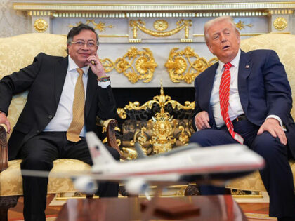 US President Donald Trump meets with the Colombian Presiden Gustavo Petro during an offici