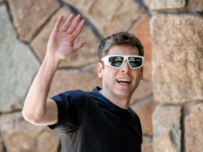 Sam Altman of OpenAI waving
