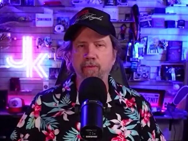 Exclusive — Comedian Jamie Kennedy: Jamie Lee Curtis ‘Should Have Stood Her Ground̵