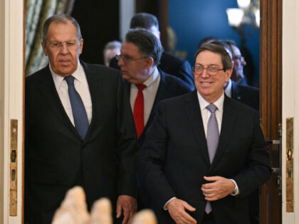 Russian Foreign Minister Sergey Lavrov and Cuba's Foreign Minister Bruno Rodriguez en