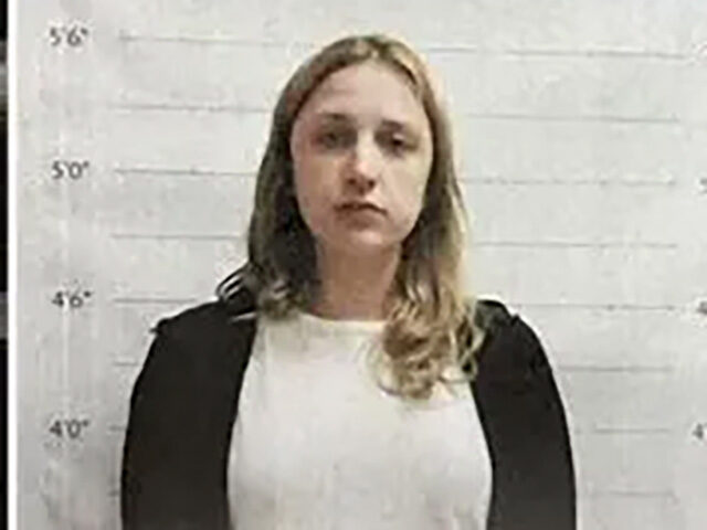 Female Biology Teacher Arrested for Sexual Relationship with Student at New Orleans All-Girls Schoo