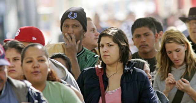 
                            Trump Deputies Approve 65,000 More H-2B Visa Workers