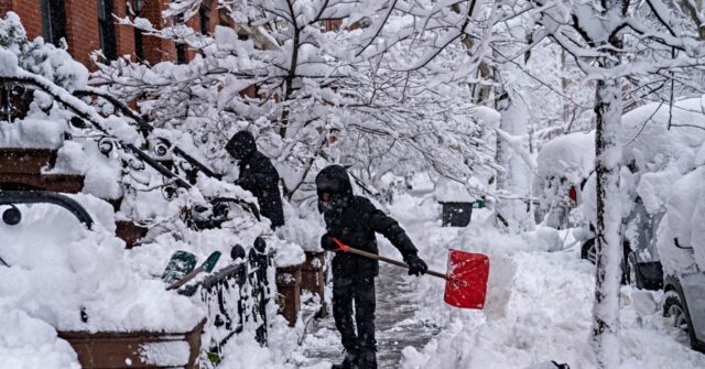 Northeast U.S. Rushes to Clear Piles of Snow as Fresh Storm Approaches