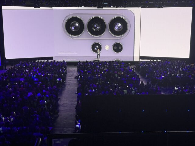 Samsung Unpacked The Associated Press