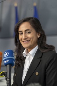 Canada, France open Nuuk consulates in show of support for Greenland