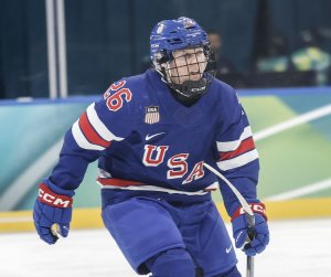 Coyne Schofield, U.S. women crush Italy to reach Olympic hockey semis
