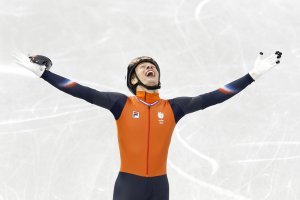 Jens van't Wout wins 1,000-meter short track Olympic gold for the Netherlands
