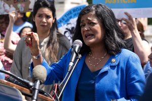 Lawmakers say Justice Department tracking their Epstein files searches