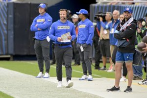 Los Angeles Rams promote Nate Scheelhaase to offensive coordinator