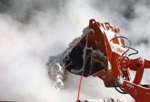 Nor'easter threatens 12 states, 80M people with blizzard conditions