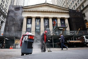 Private sector employment rose 22,000; less than expected in January