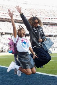 Stars seen at Super Bowl: Jay-Z, Blue Ivy Carter, Bon Jovi