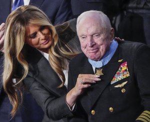 Trump awards 2 Medals of Honor in State of the Union address