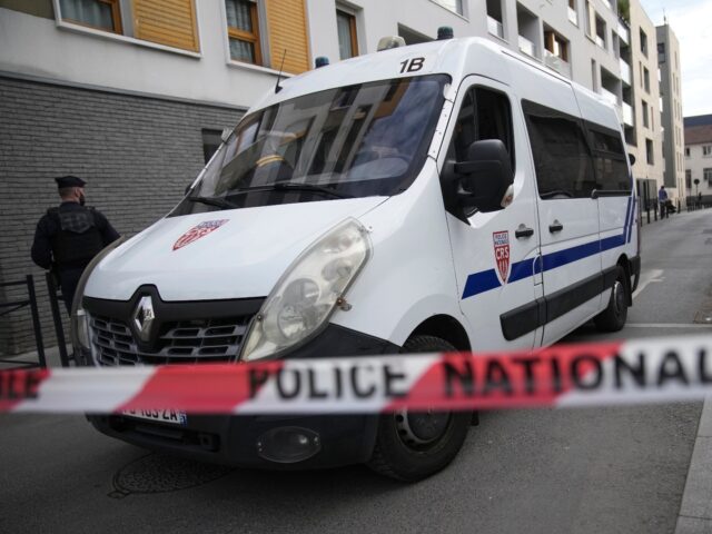 Paris Police Arrest Migrant Teen During Alleged Terror Attack Attempt on Bank of America Building