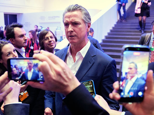 Title: Switzerland Davos Image ID: 26020477246343 Article: California Governor Gavin Newso