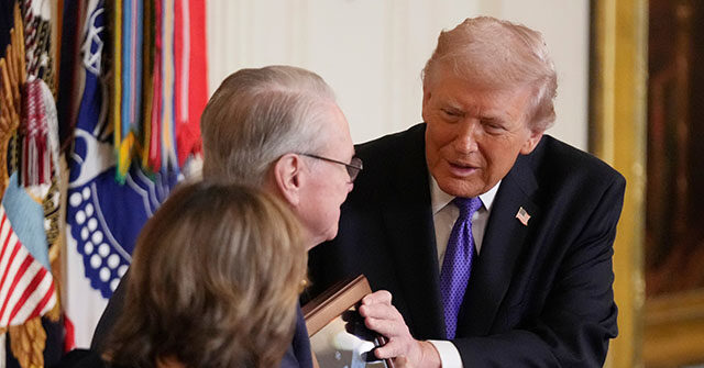 
                            Trump Awards Three Medals of Honor at White House Ceremony