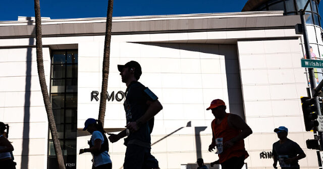 Los Angeles Marathon: Nearly 1,000 Runners Awarded Medals Without Finishing Whole Route