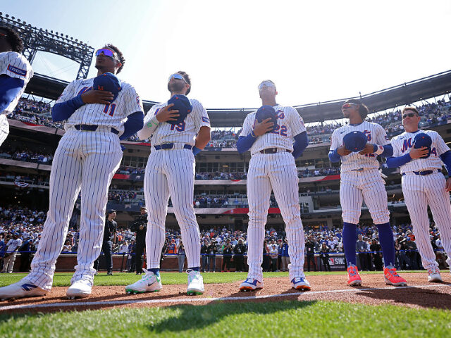 WATCH: Hamilton Star Botches Anthem Before Mets-Pirates Opening Day Game