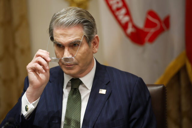 Bessent Blasts Financial Times Over ‘Fabricated’ Story on Federal Reserve Oversight