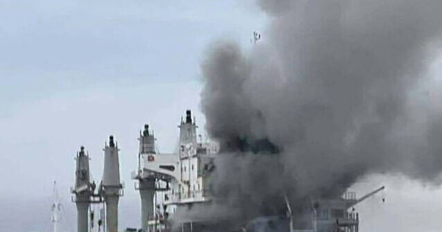 
                            US Stocks Slide as Oil Jumps Above $100 on Signs Hormuz Crisis May Drag On