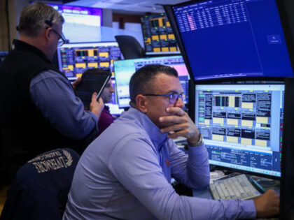 Investors Turn Bearish Amid Iran War and Private Credit Turmoil