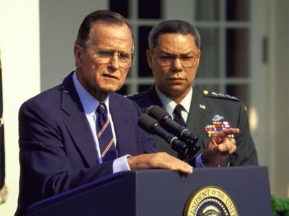 Pres. Bush announcing re- appointment of his Chmn. of Joint Chiefs of Staff, Gen. Colin Po