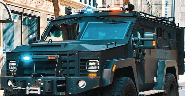 Illinois SWAT Team Issues 'Shelter-in-Place' Order Due to Man with 38 Rounds of Ammo and No FOID Card