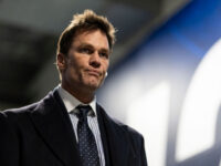 Tom Brady Pens Eulogy to Tim McCarver Thinking He Died Last Week