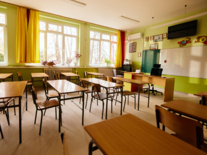 Classroom without students.